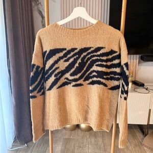 Margaret O’Leary waol Sweater | Beige Black Zebra Print